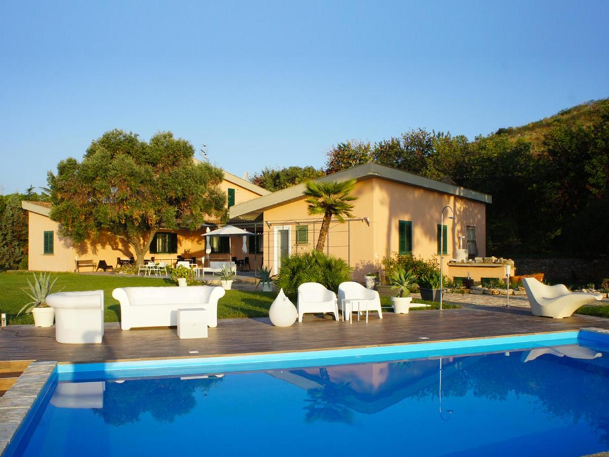 Villa Di Papa' Gaeta Exterior photo